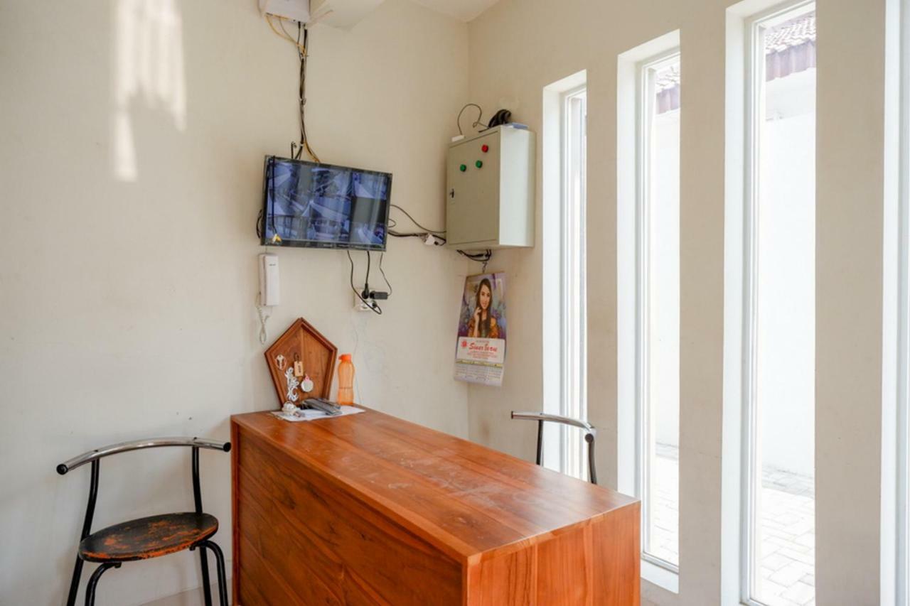 Reddoorz Plus Syariah Near Stasiun Tegal 2 Ngoại thất bức ảnh