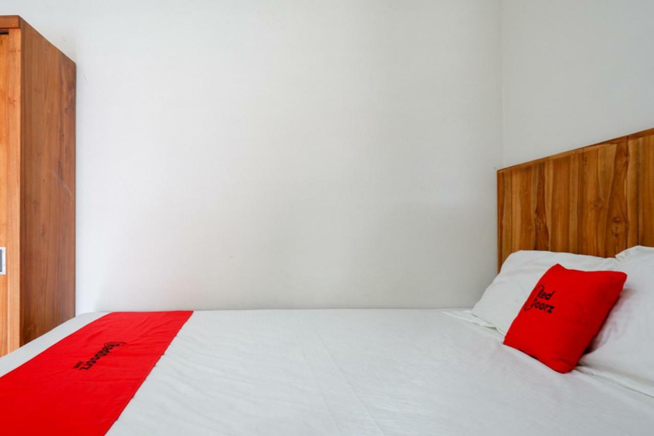 Reddoorz Plus Syariah Near Stasiun Tegal 2 Ngoại thất bức ảnh
